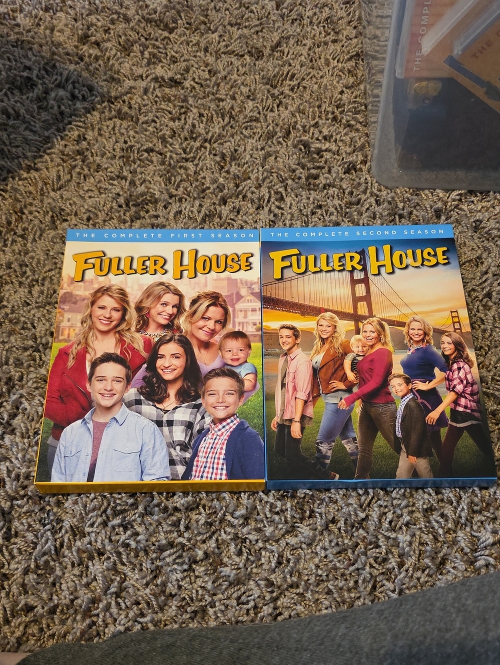 Warner Bros. Fuller House DVD Set - Blue, Yellow, Red